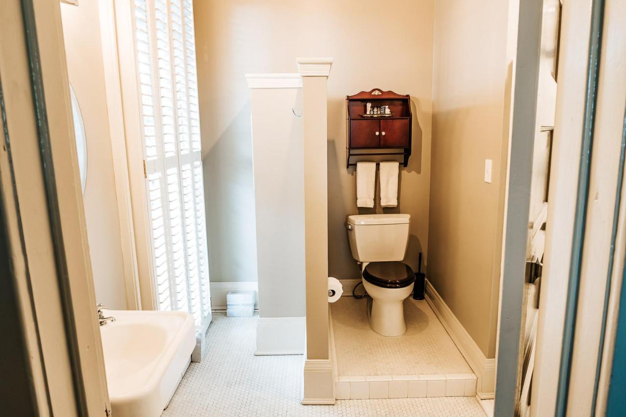  | Heritage House Bed & Breakfast - Boutique Adults-Only Inn