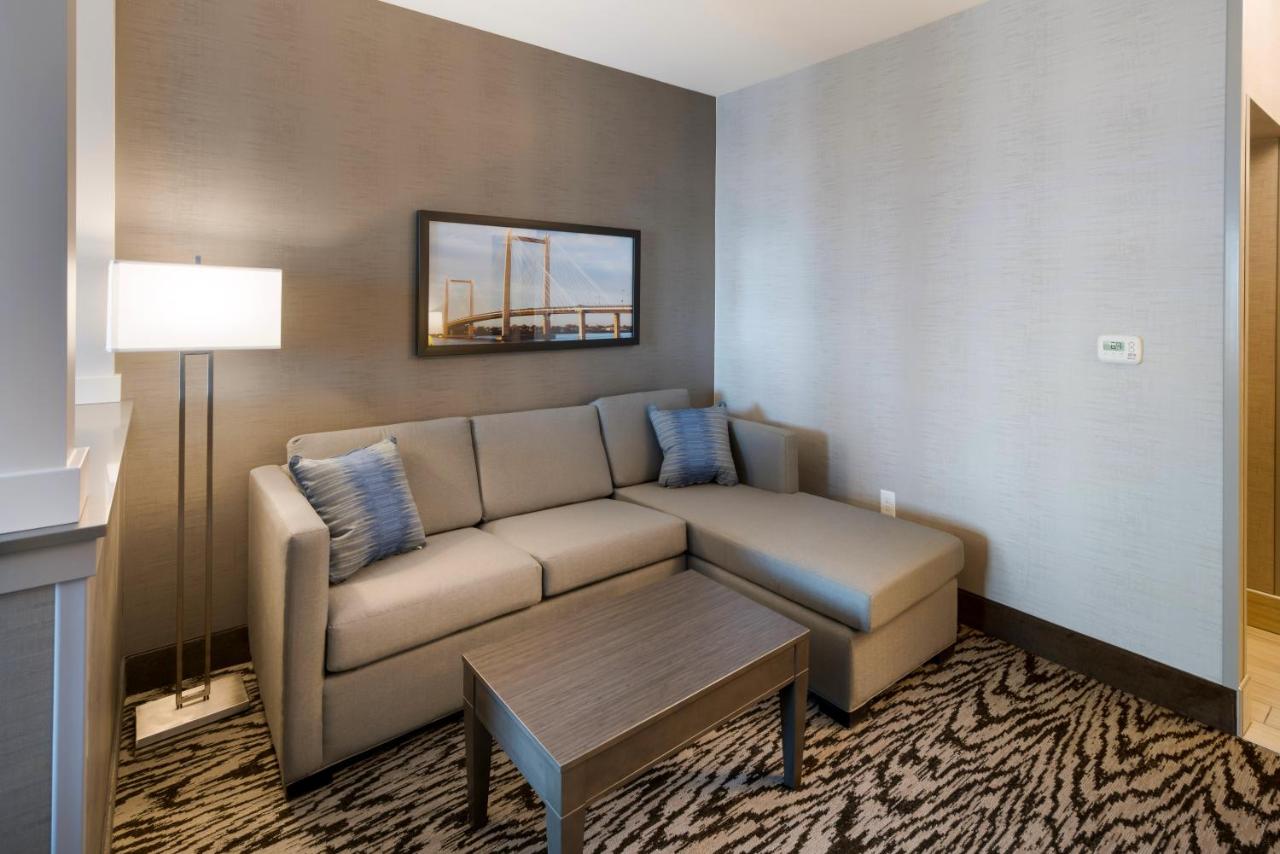 King Suite - Accessible/Non-Smoking at Comfort Suites Kennewick at Southridge