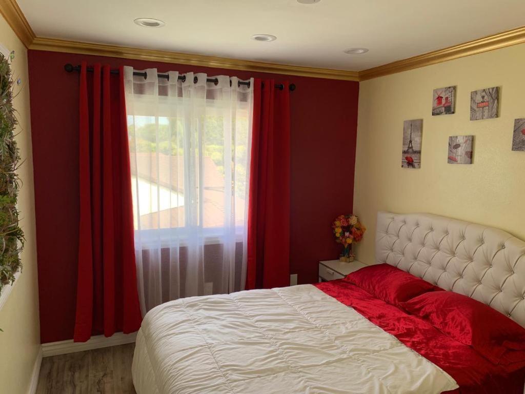 | LAX guest house