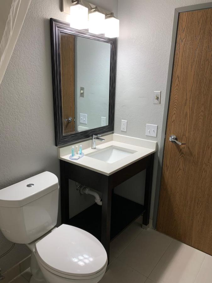 Queen Room - Non-Smoking at Quality Inn Owatonna Near Medical Center