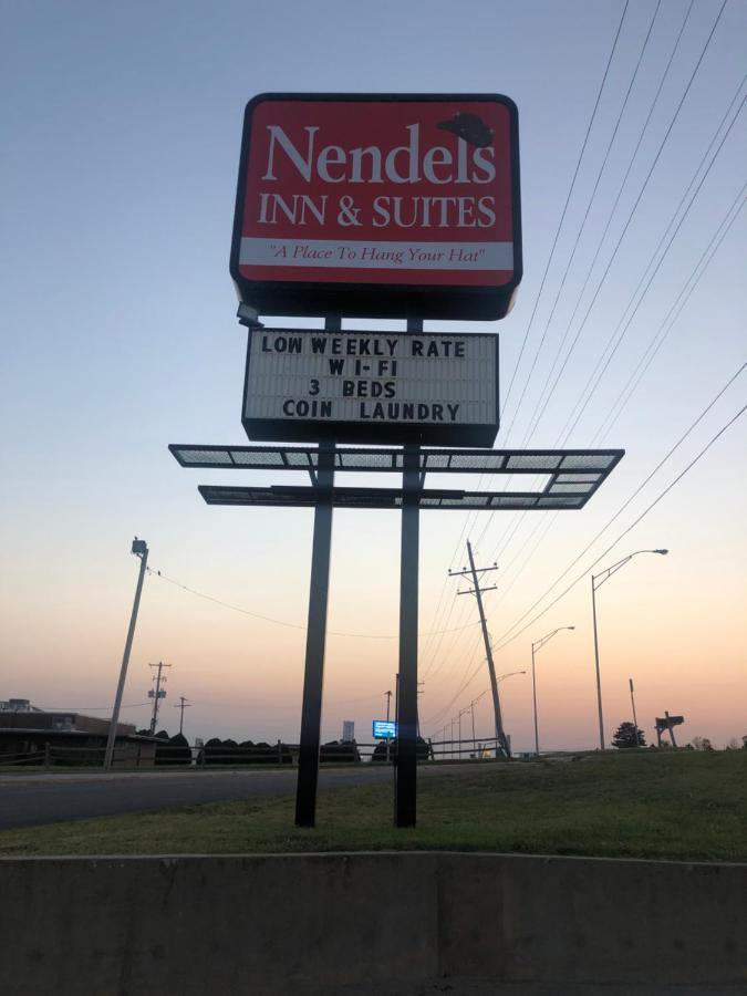  | Nendels Inn & Suites Dodge City Airport