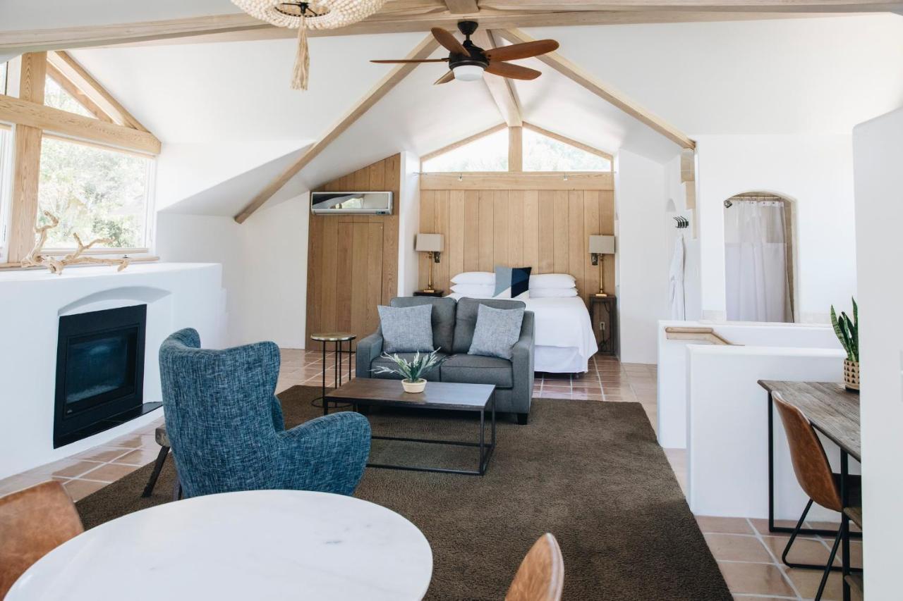 Deluxe Suite with Spa Bath at Cottage Inn & Spa