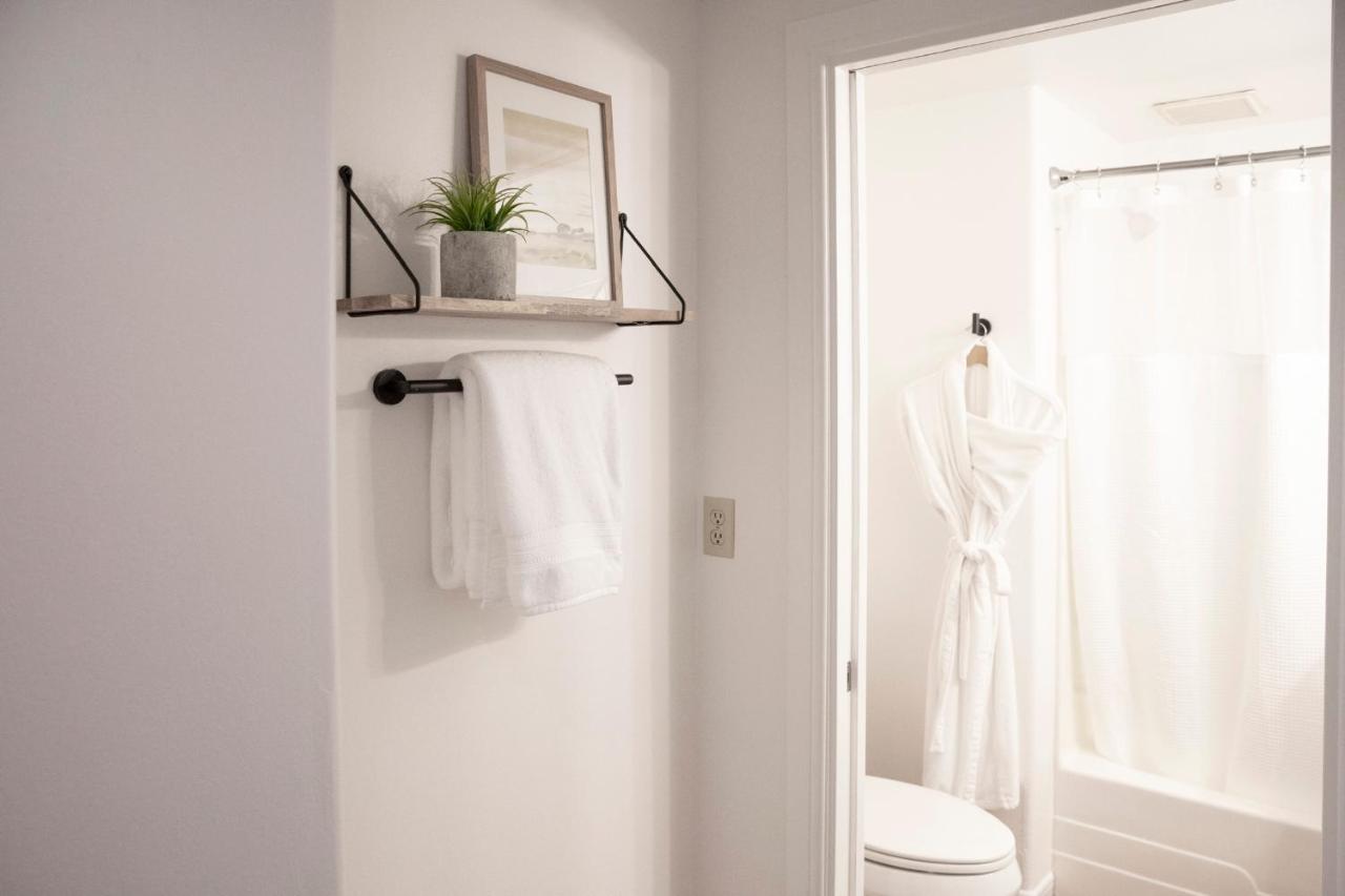 Queen Studio at Cottage Inn & Spa