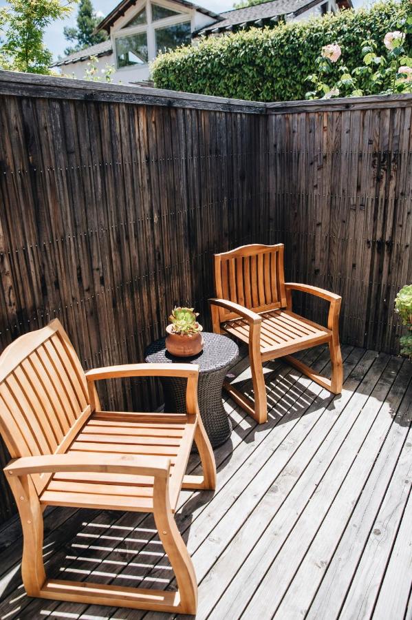 Deluxe King Suite at Cottage Inn & Spa
