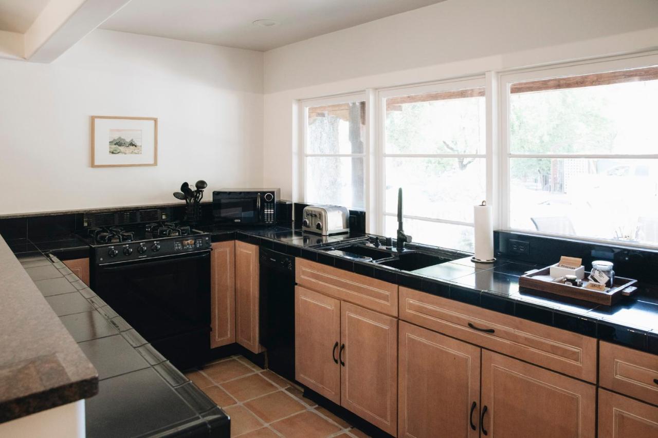 Suite with Terrace at Cottage Inn & Spa