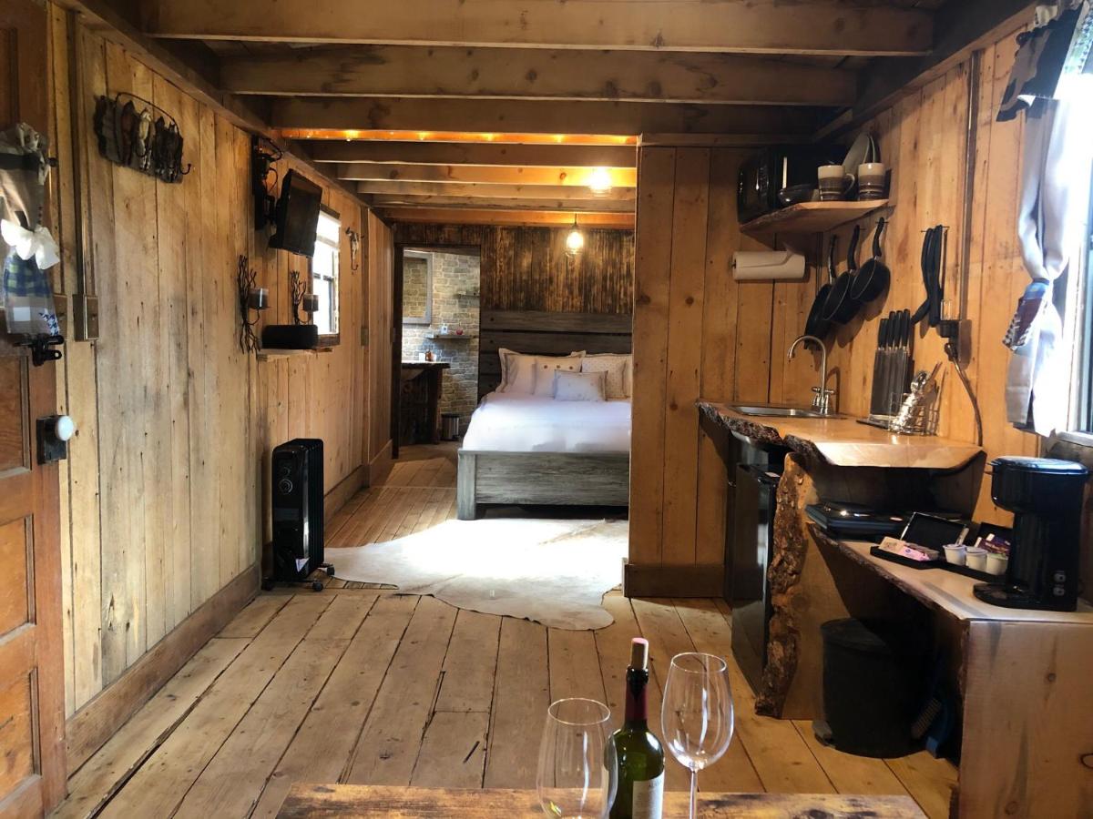 | Double G Ranch & Guestlodge