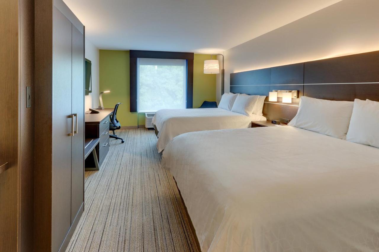 Double Room with Two Double Beds - Non-Smoking at Holiday Inn Express & Suites Corbin by IHG
