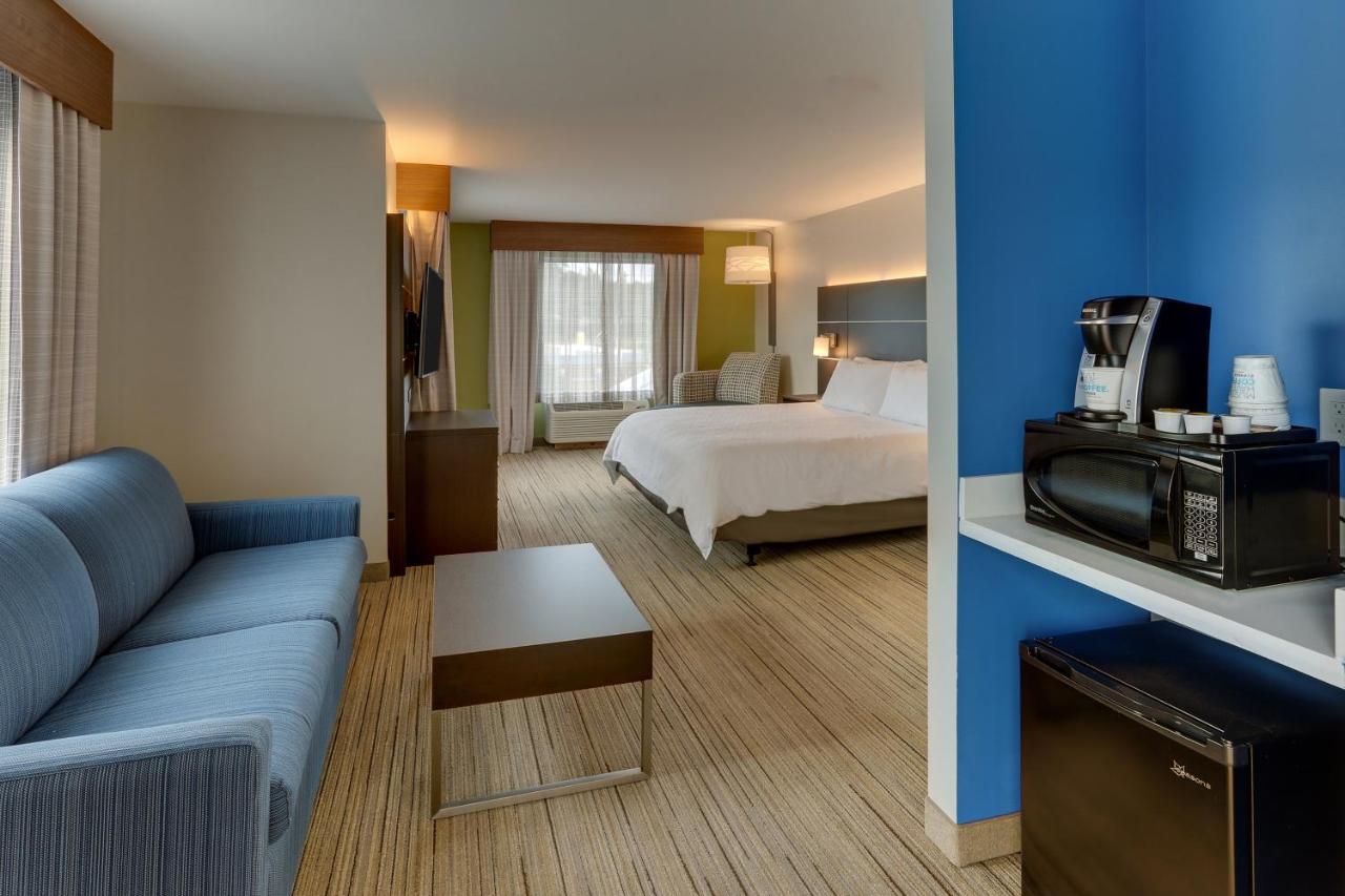 King Suite with Sofa Bed - Non-Smoking at Holiday Inn Express & Suites Corbin by IHG