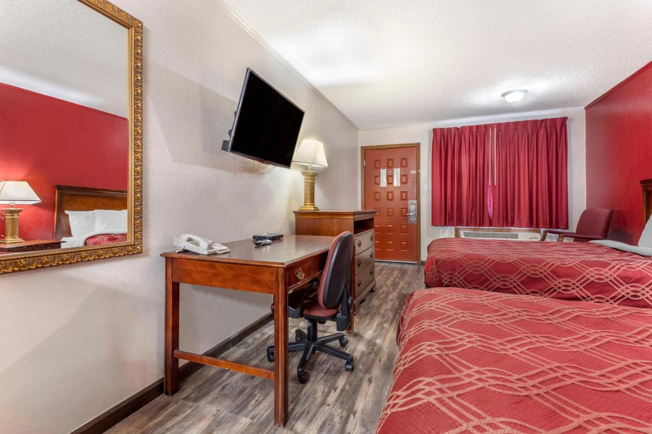  | Econo Lodge Wooster