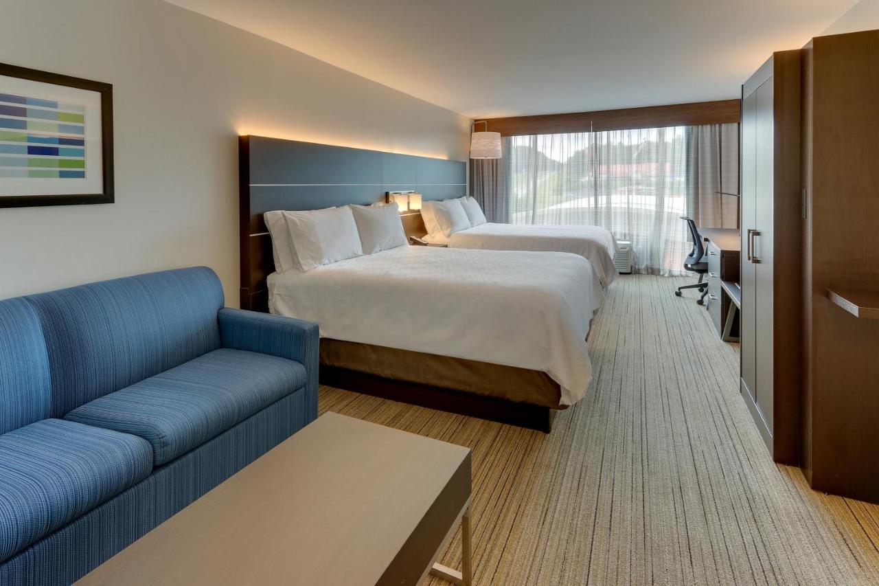 Queen Suite with Two Queen Beds - Non-Smoking at Holiday Inn Express & Suites Corbin by IHG