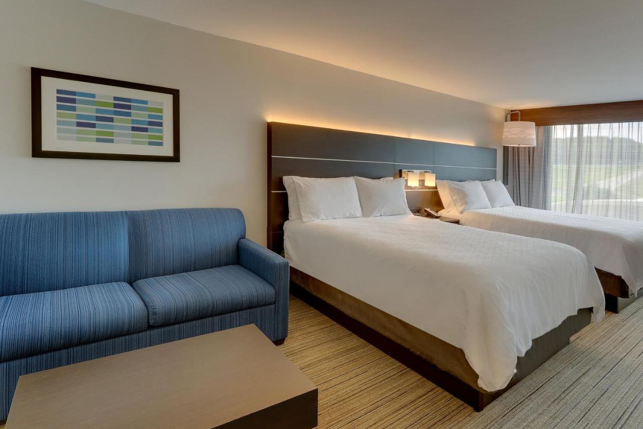Queen Suite with Two Queen Beds - Non-Smoking at Holiday Inn Express & Suites Corbin by IHG