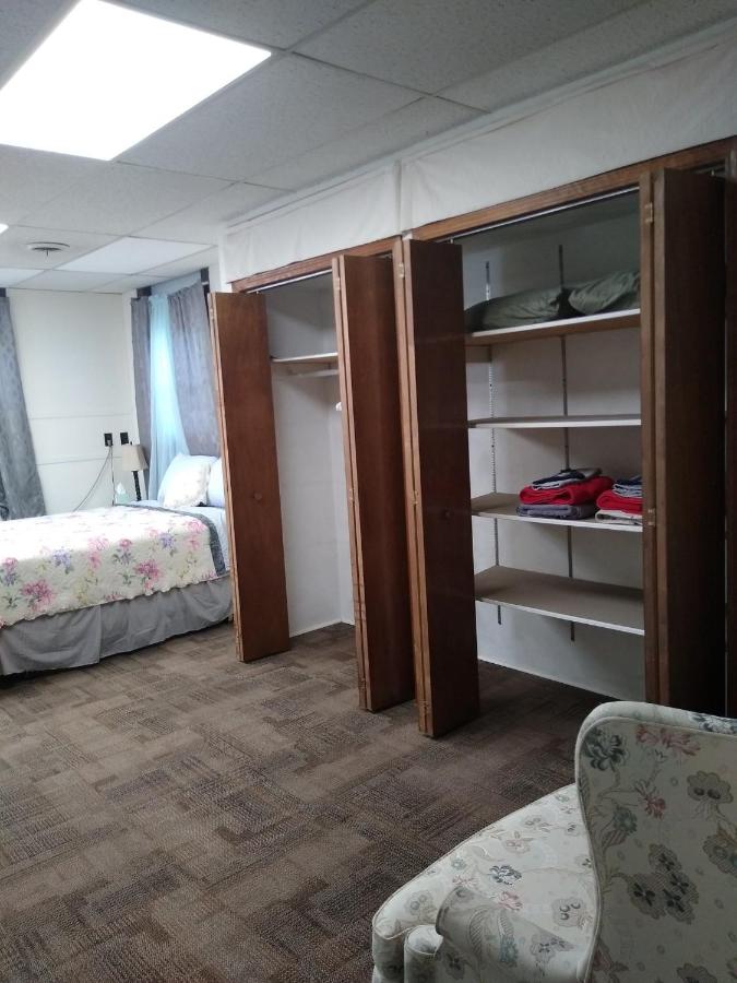 | Pearl Island B & B