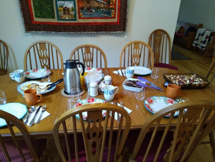 | Pearl Island B & B