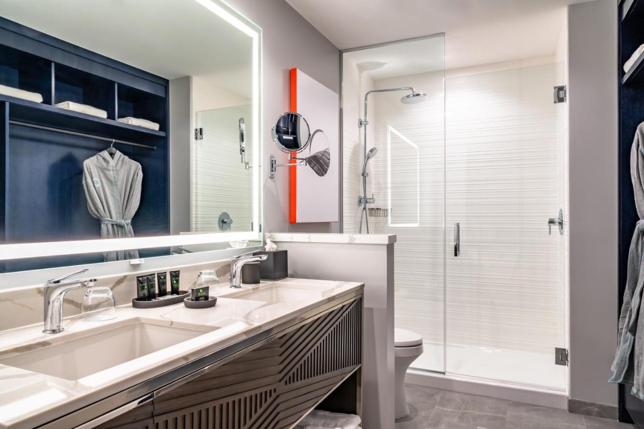 Deluxe King Room at Hyatt Centric Las Olas Fort Lauderdale