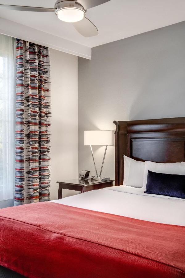 | Ayres Suites Mission Viejo