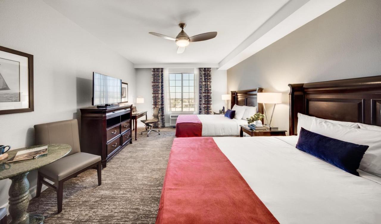 | Ayres Suites Mission Viejo