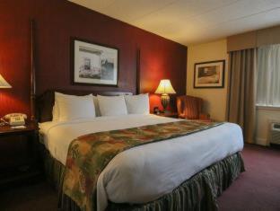 Room #2697736 at Best Western Merry Manor Inn