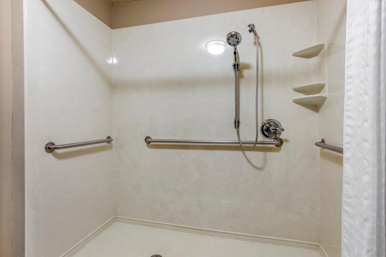 King Suite - Accessible/Non-Smoking at Comfort Suites Waco North - Near University Area