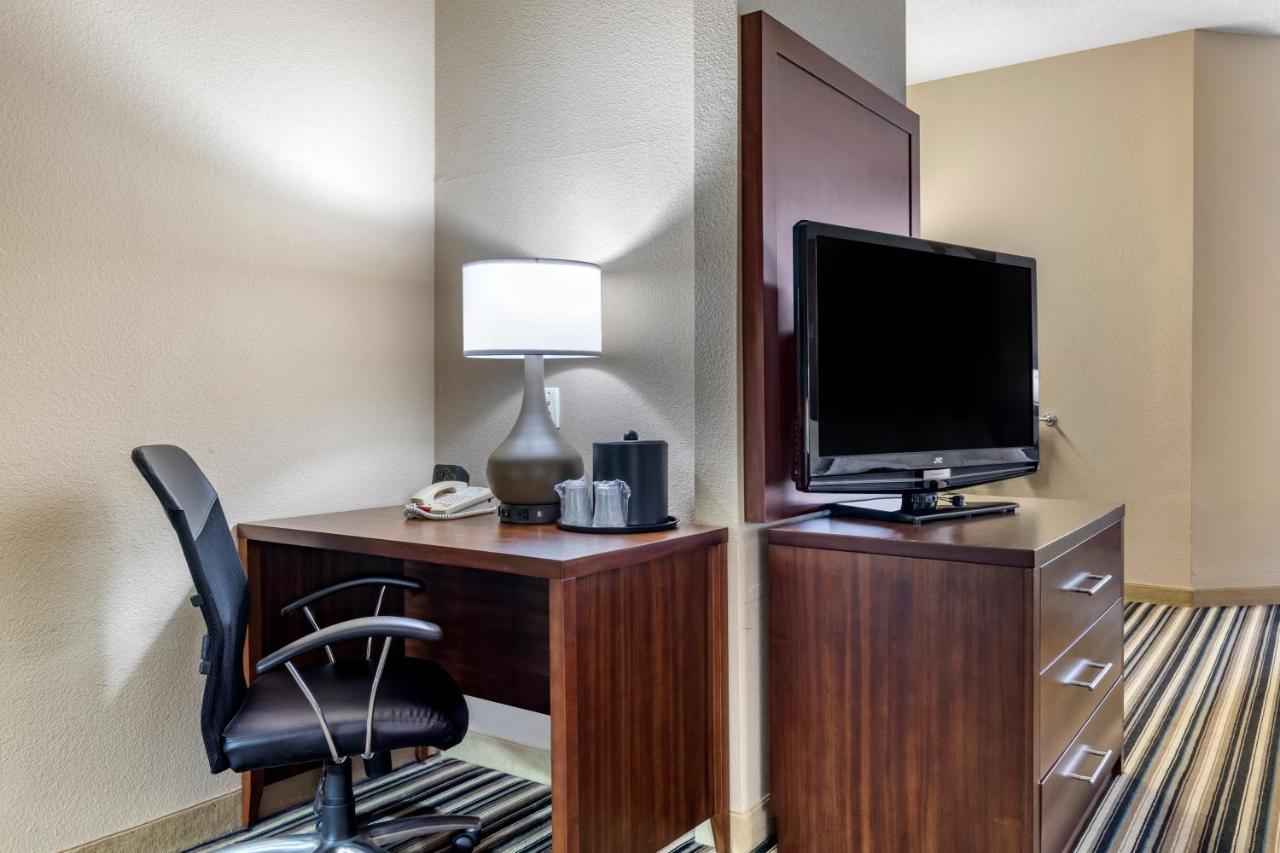 King Suite - Accessible/Non-Smoking at Comfort Suites Waco North - Near University Area