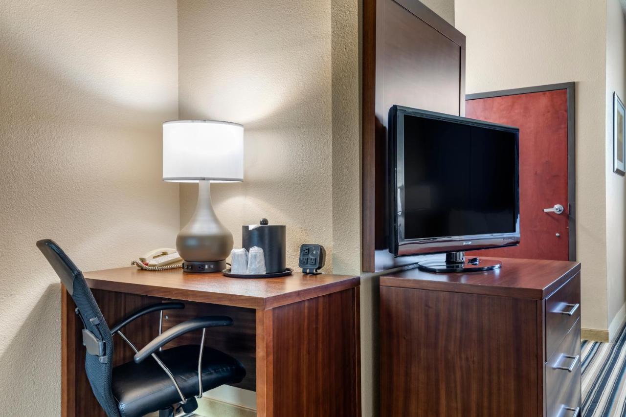 King Suite - Accessible/Non-Smoking at Comfort Suites Waco North - Near University Area