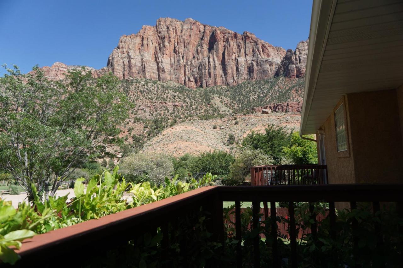 | Harvest House Bed and Breakfast