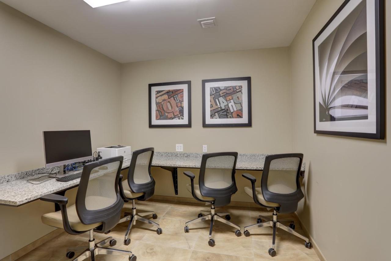 | Candlewood Suites - Safety Harbor, an IHG Hotel