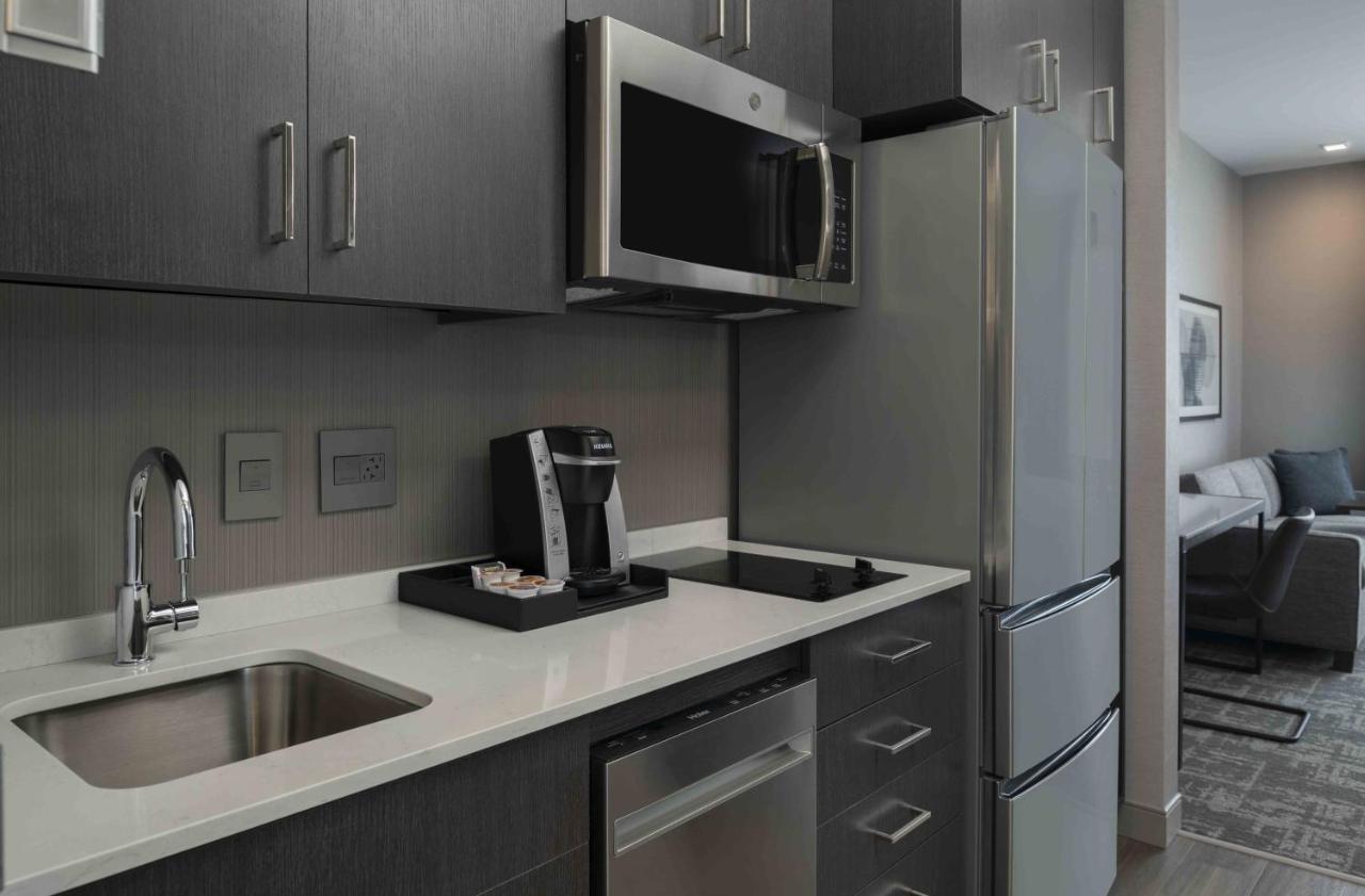 King Studio Suite - Hearing Accessible/Non-Smoking at Staybridge Suites Boston Logan Airport - Revere by IHG