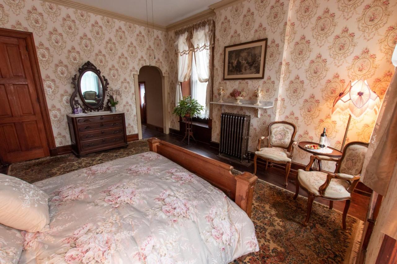  | Gifford-Risley House Bed and Breakfast