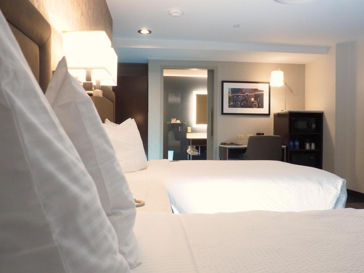 Deluxe Double Room (2 Adults + 1 Child) at Kahler Grand Hotel