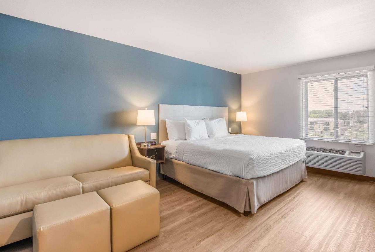 King Room - Accessible/Non-Smoking at WoodSpring Suites Chicago Midway