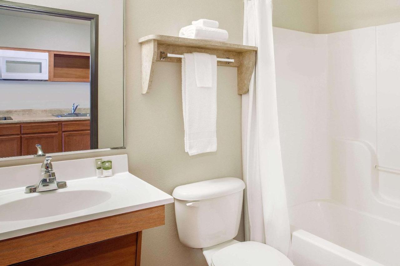 Queen Suite with Two Queen Beds - Smoking at WoodSpring Suites Manassas Battlefield Park I-66