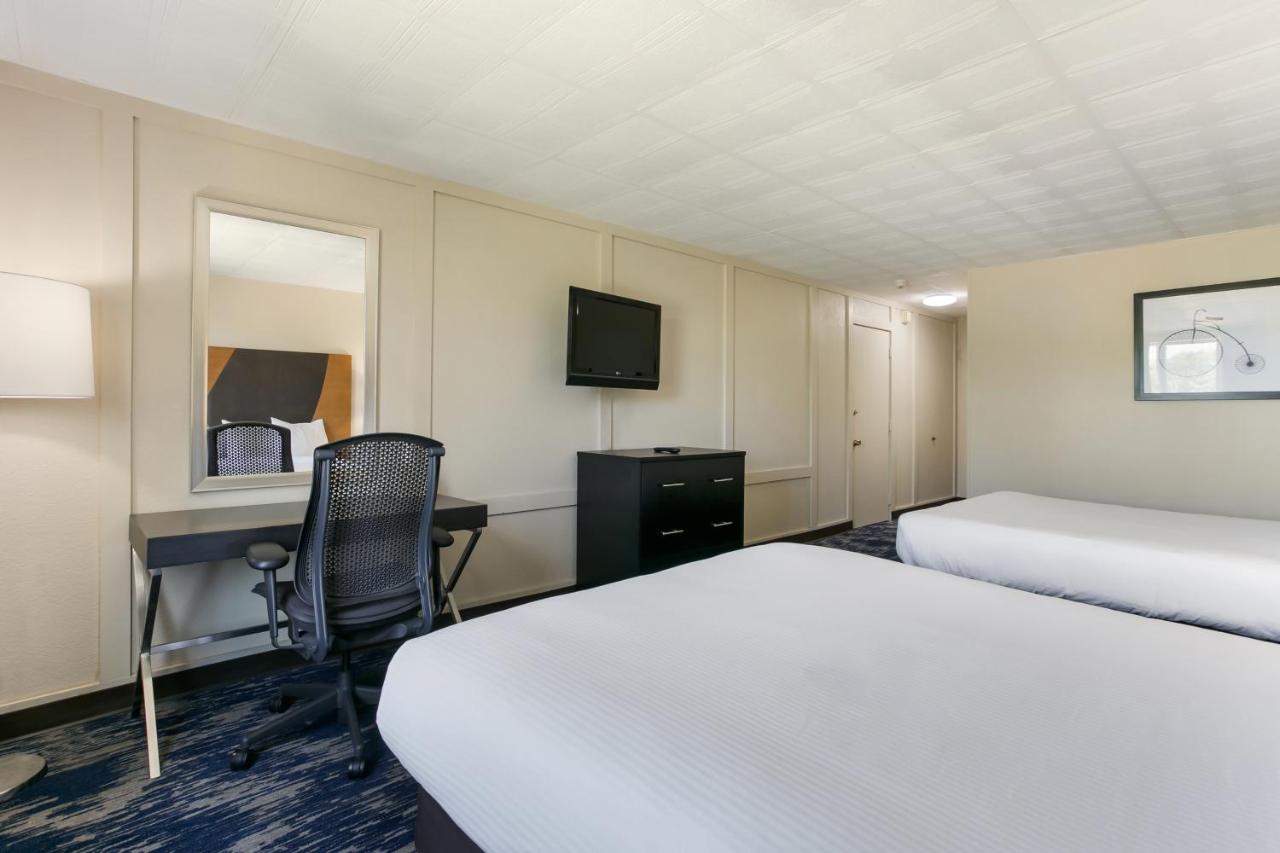 | Eisenhower Hotel and Conference Center