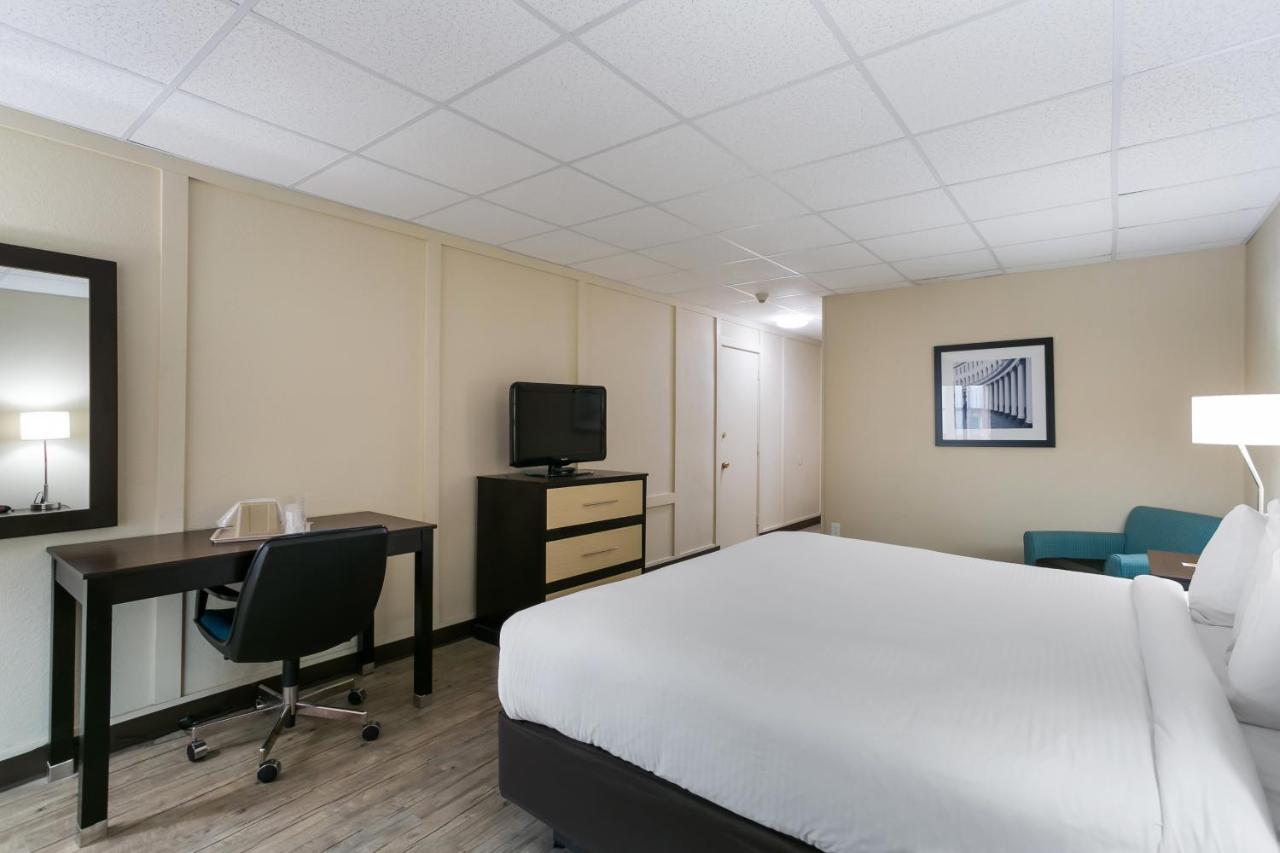| Eisenhower Hotel and Conference Center