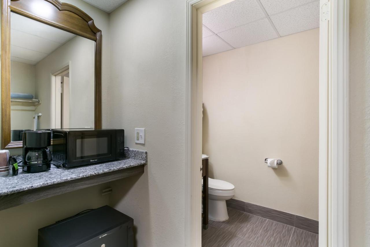 | Eisenhower Hotel and Conference Center