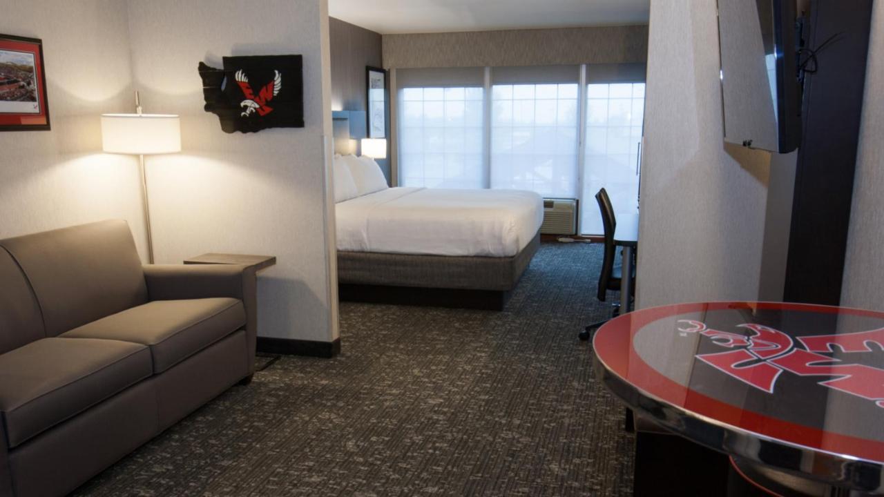 | Holiday Inn Express & Suites Cheney, an IHG Hotel