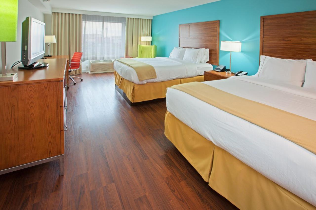 Queen Room with Two Queen Beds at Holiday Inn Express Indianapolis-Fishers by IHG