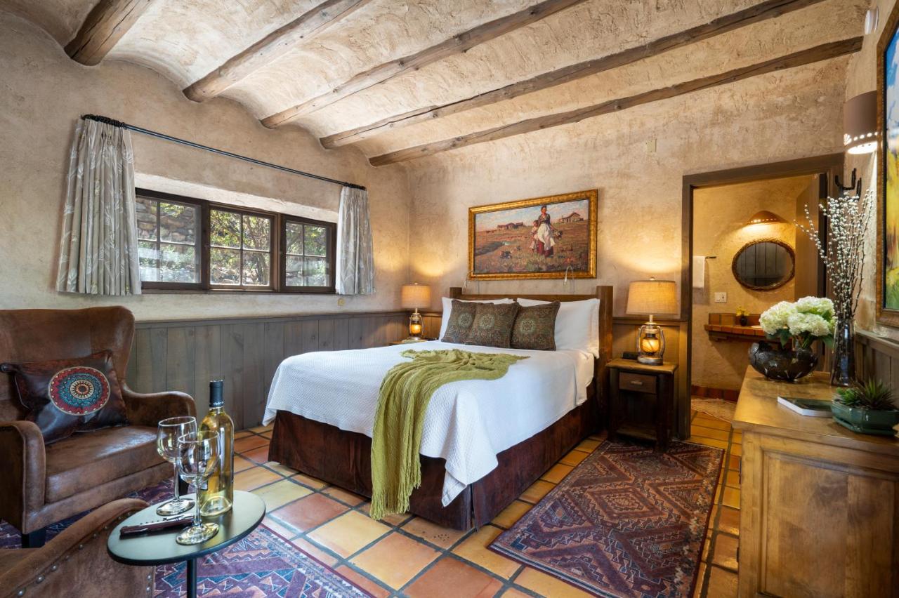  | Inn of the Turquoise Bear