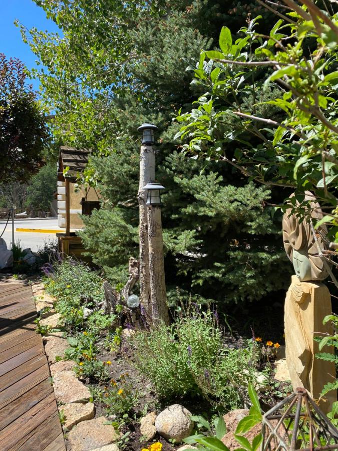 | Browns Canyon Inn