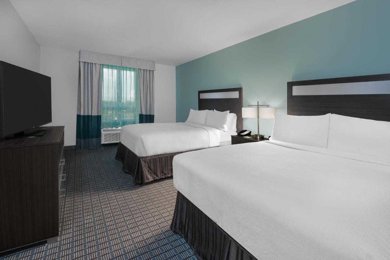 Suite - Disability Access/Hearing Accessible at Holiday Inn Beaumont East - Medical Ctr Area by IHG