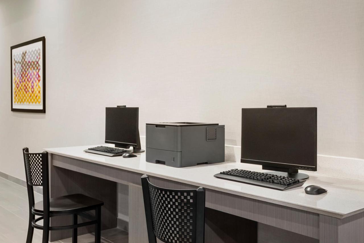 | Holiday Inn Express Dumfries-Quantico, an IHG Hotel