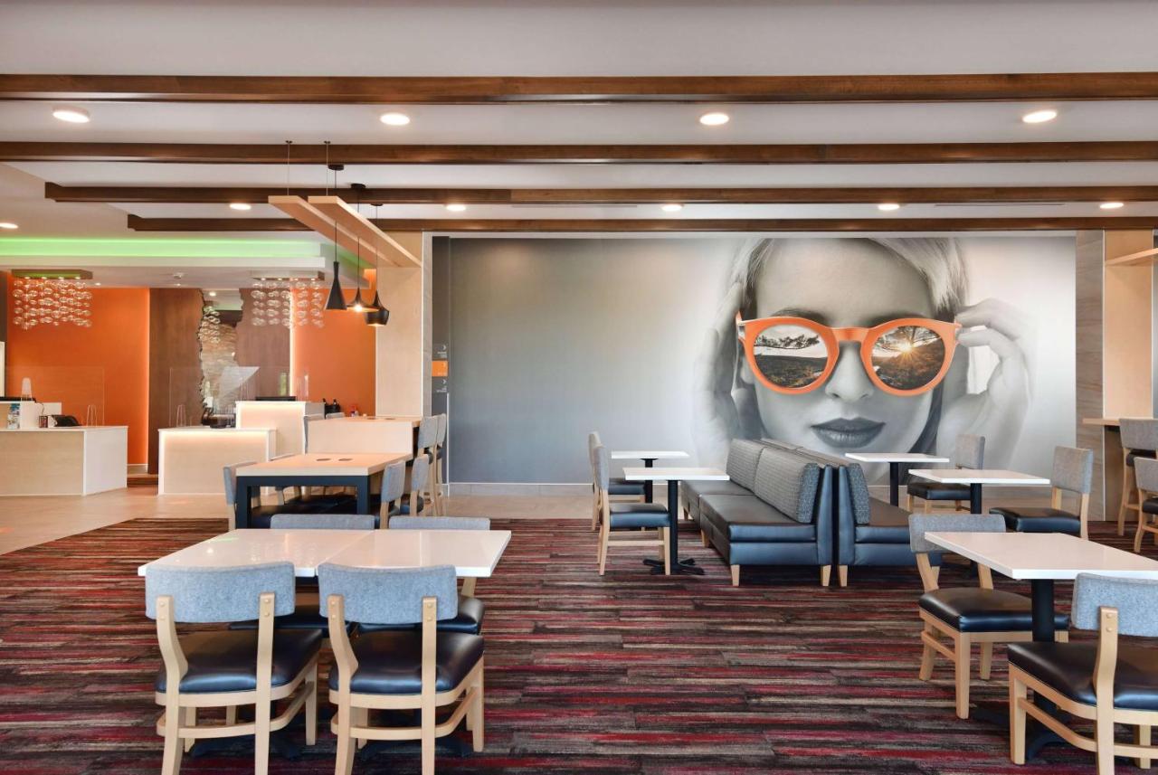 | La Quinta Inn & Suites by Wyndham Wisconsin Dells