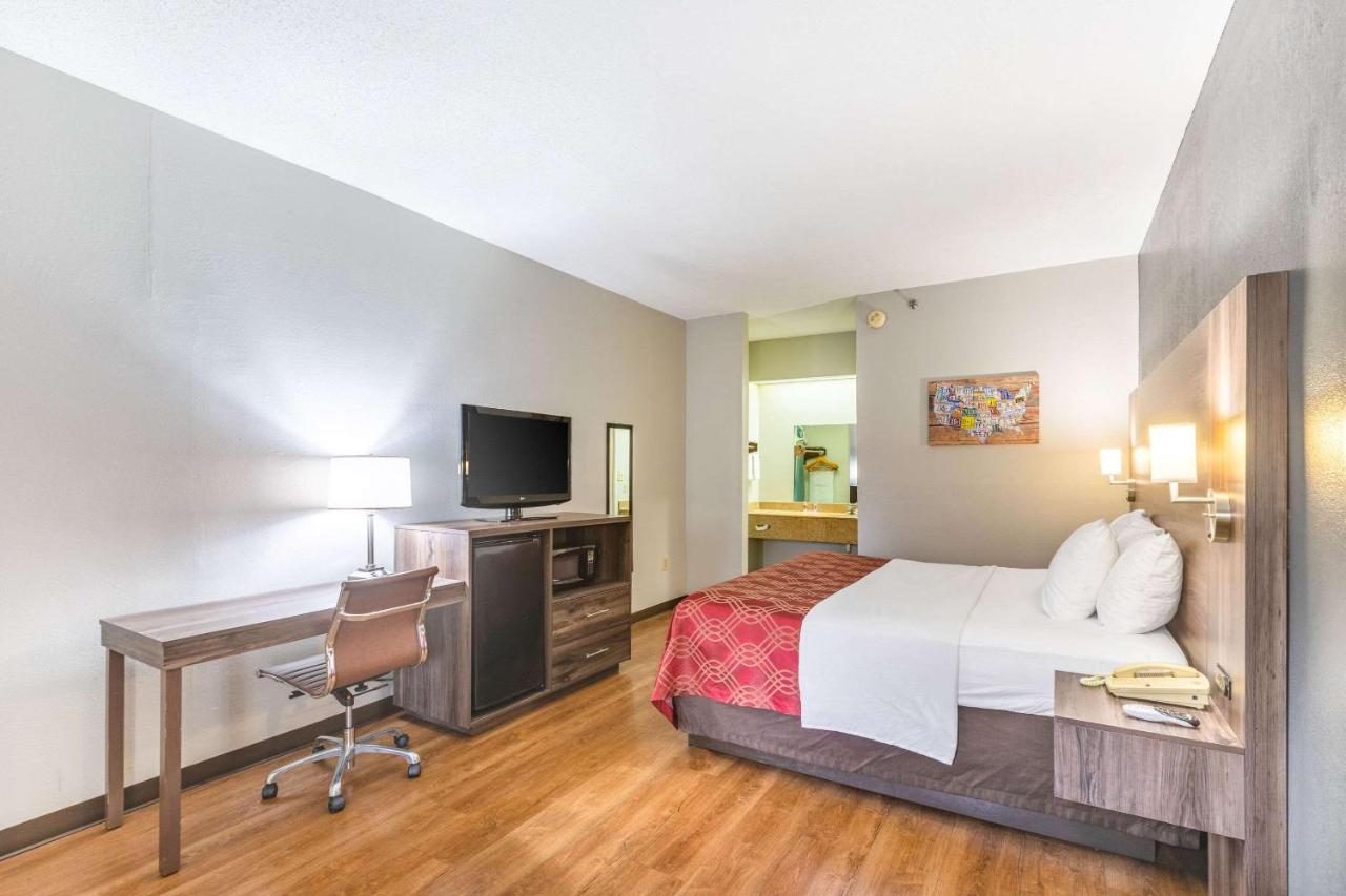  | Royal Palms Inn