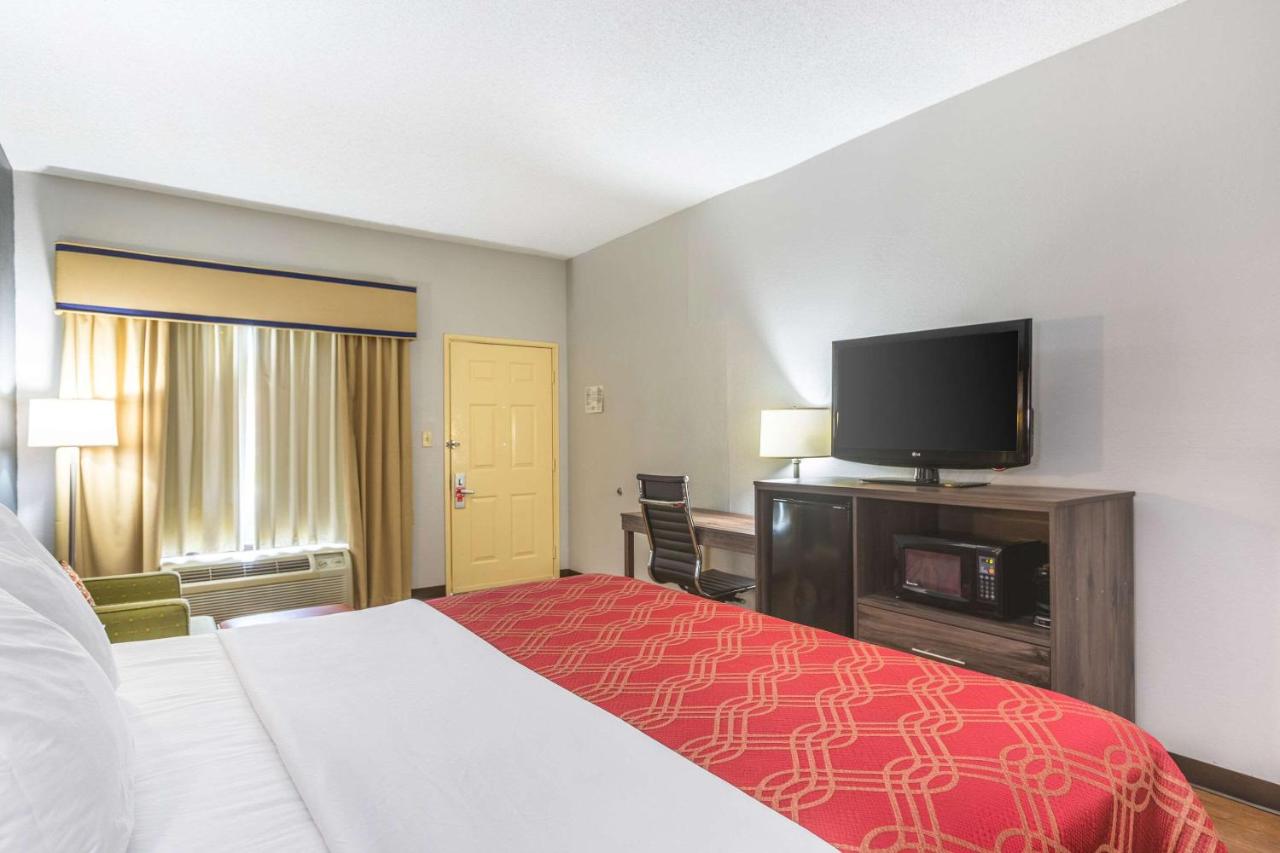  | Royal Palms Inn