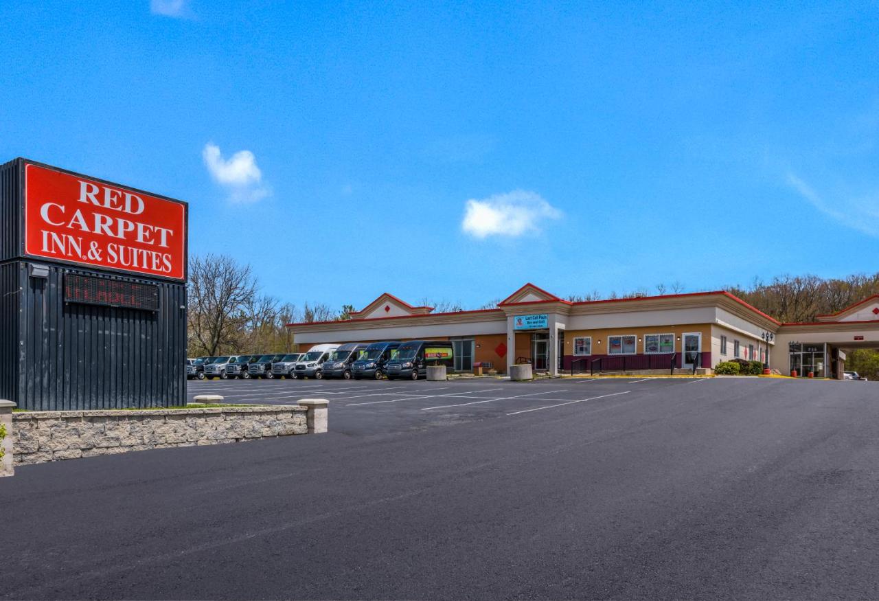 | Red Carpet Inn & Suites