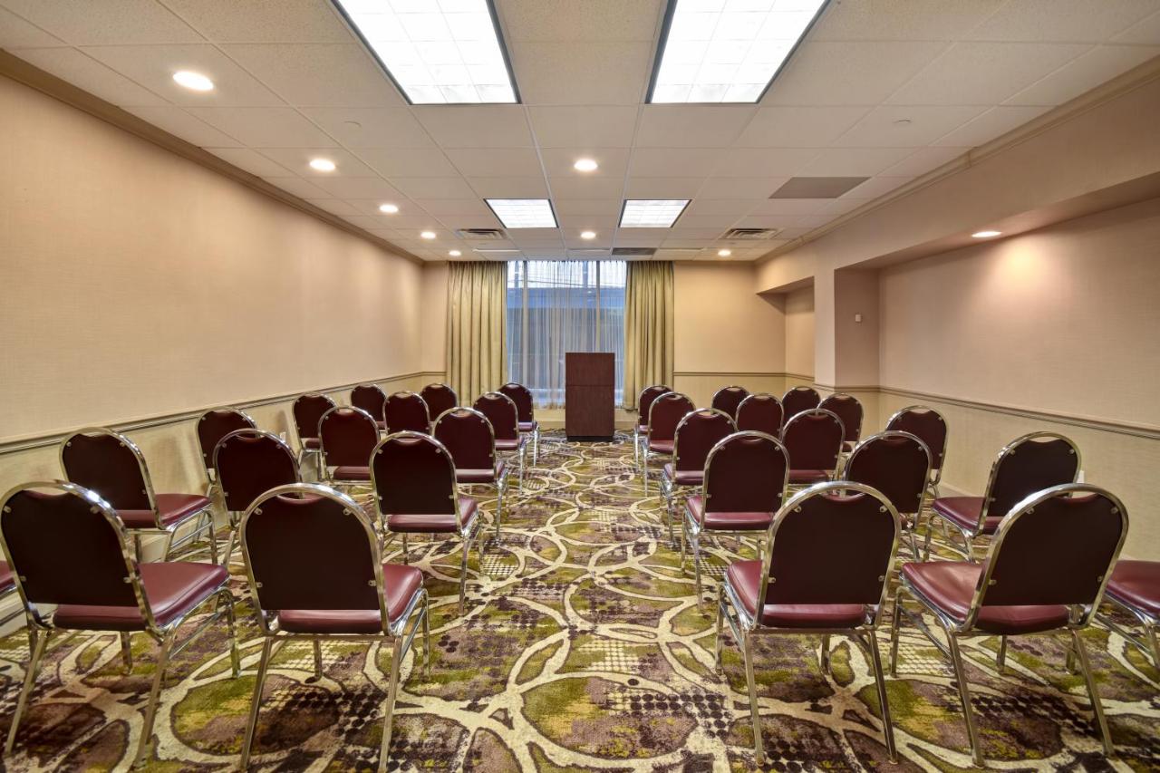  | Holiday Inn Cincinnati-Riverfront, an IHG Hotel