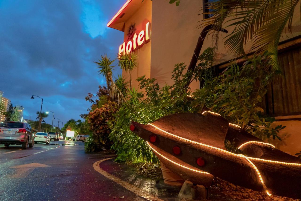  | Ft. Lauderdale Beach Resort Hotel