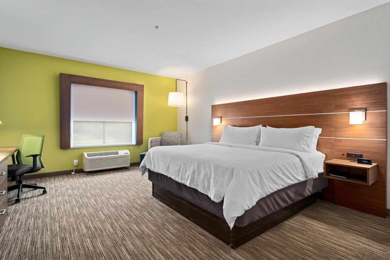 King Room at Holiday Inn Express Suites Van Buren-Ft Smith Area by IHG