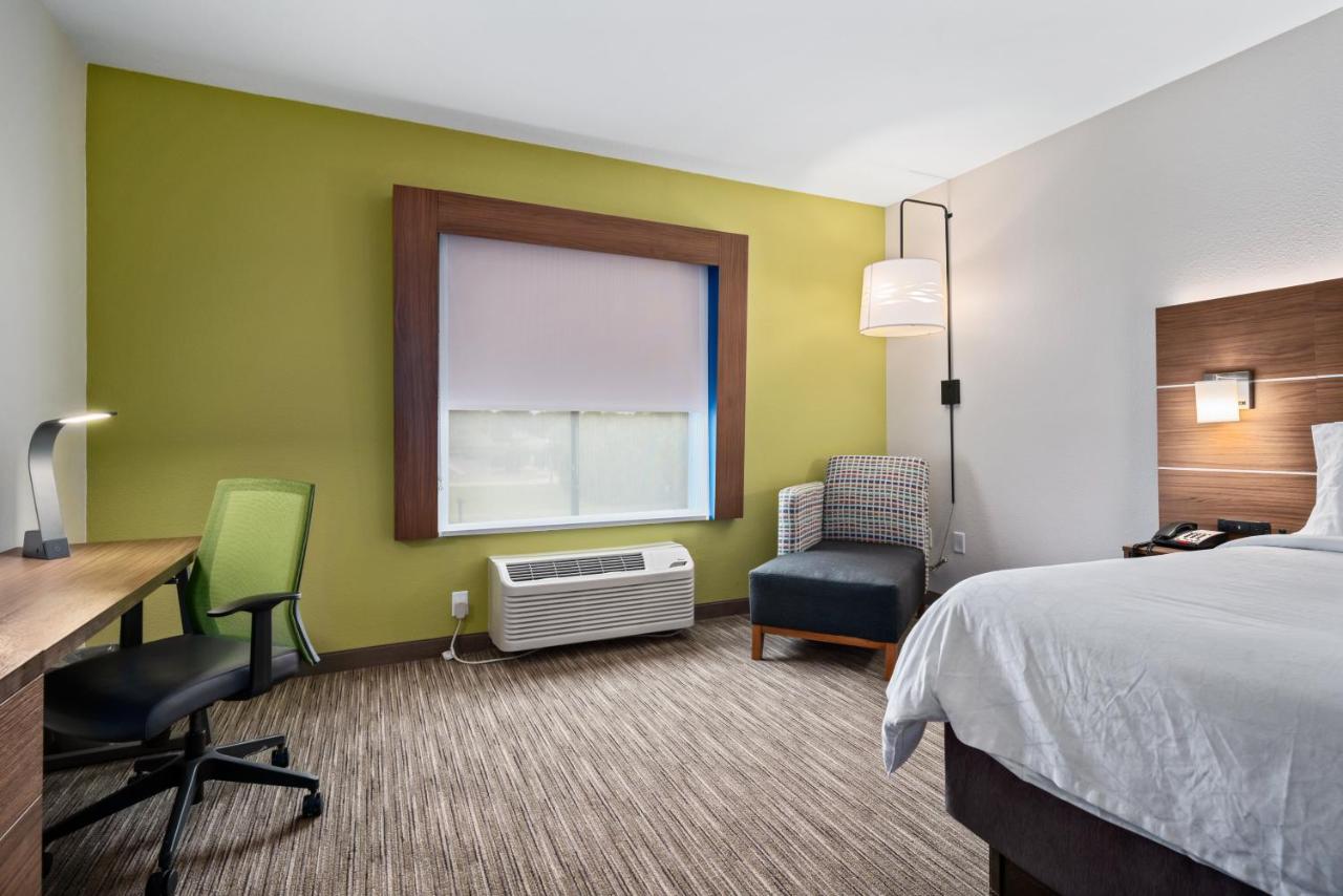 King Room at Holiday Inn Express Suites Van Buren-Ft Smith Area by IHG