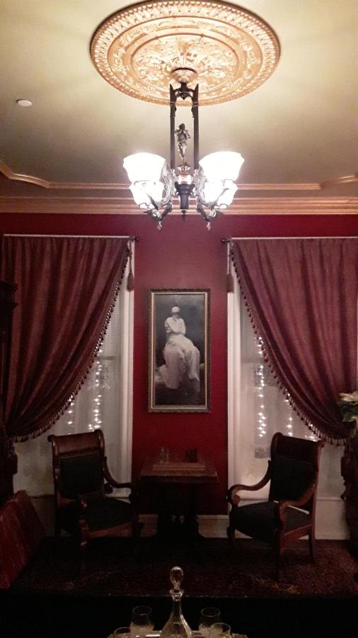 | Gifford-Risley House Bed and Breakfast