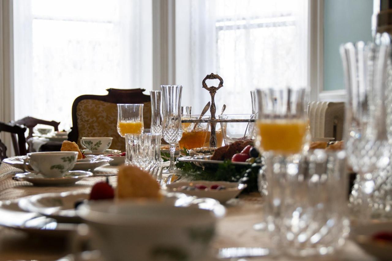 | Gifford-Risley House Bed and Breakfast